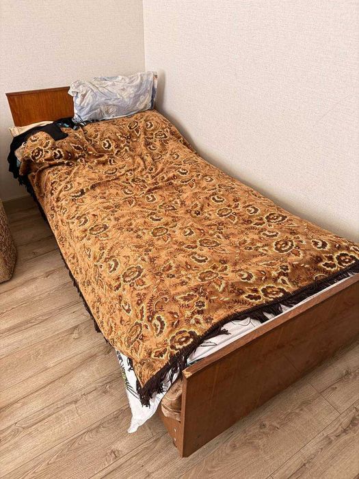 Кровать для дачи Даром