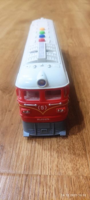 Паровозик ,для мальчиков