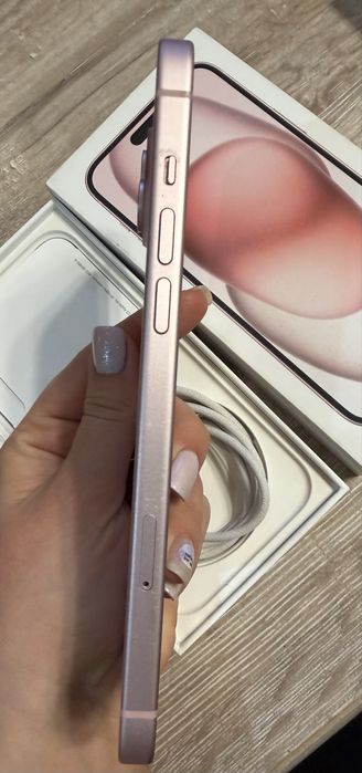 iPhone 15 plus. Продам срочно.