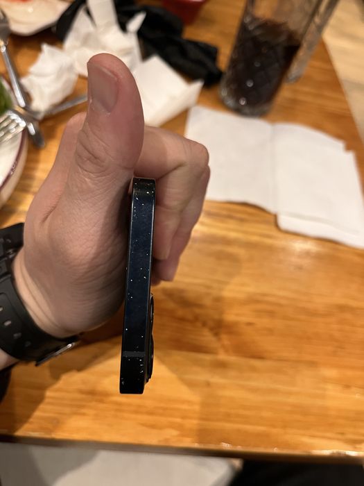 Продам айфон 13 память 128ГБ