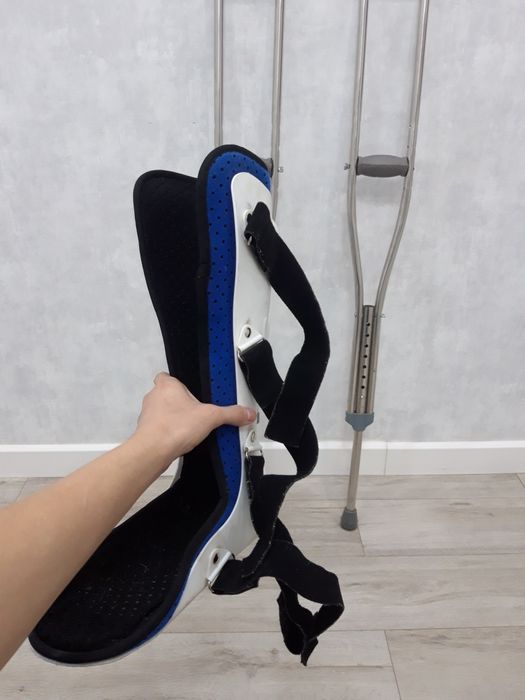 Новые костыли,новый гипс