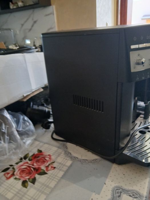 Кафе машина Delonghi