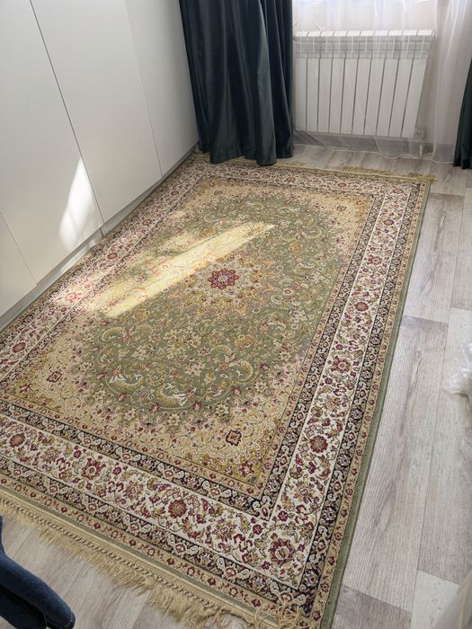 Продам 2 ковра за 18000