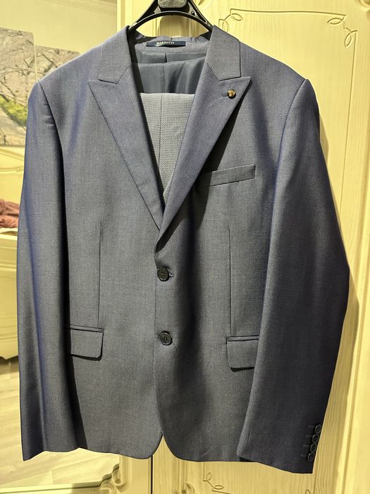 Костюм (тройка).