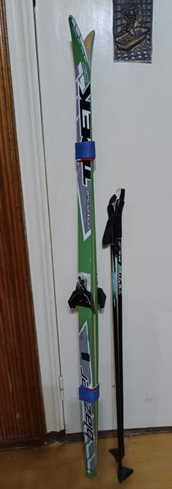 Лыжи с ботинками-комплект