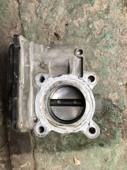 Дросельная заслонка