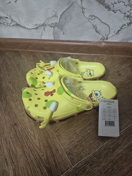Продам Crocs SpongeBob