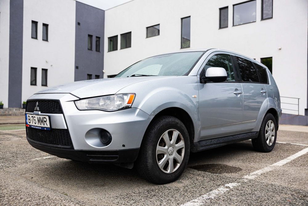 Mitsubishi Outlander 2012