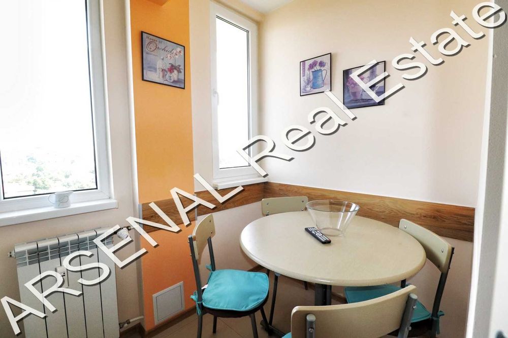 Дава се под наем Тристаен апартамент в София, Яворов - 120 кв.м за 700 € - Снимка #1