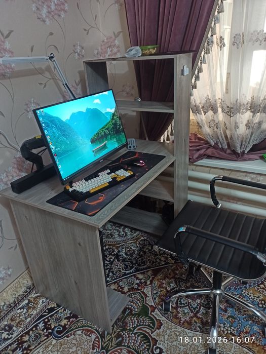 Продается игровой компьютер в комплекте в месте с мебелью