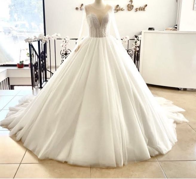 Rochie de mireasa cu cristale