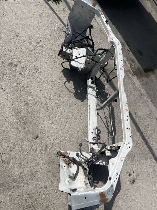 Телевизор, перед Highlander 01-07