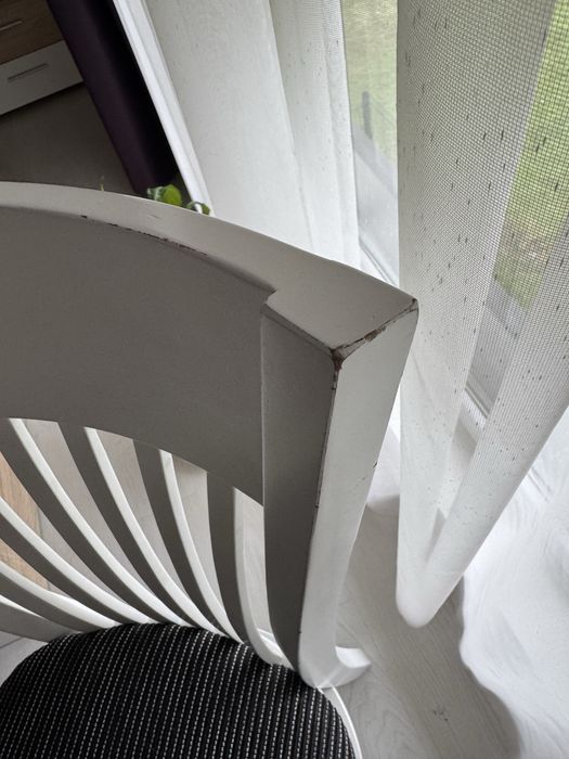 Стол за трапезария