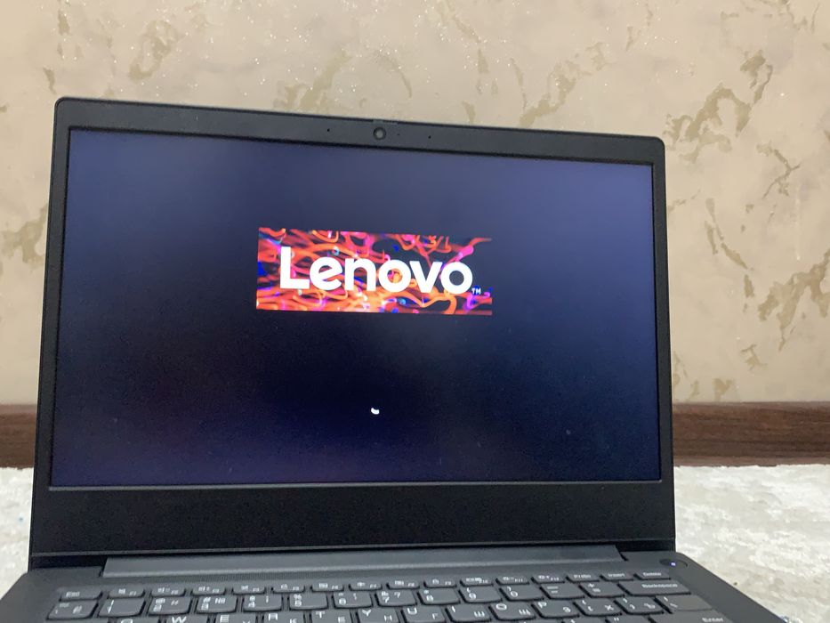 Lenovo IdeaPad 3 14IML05