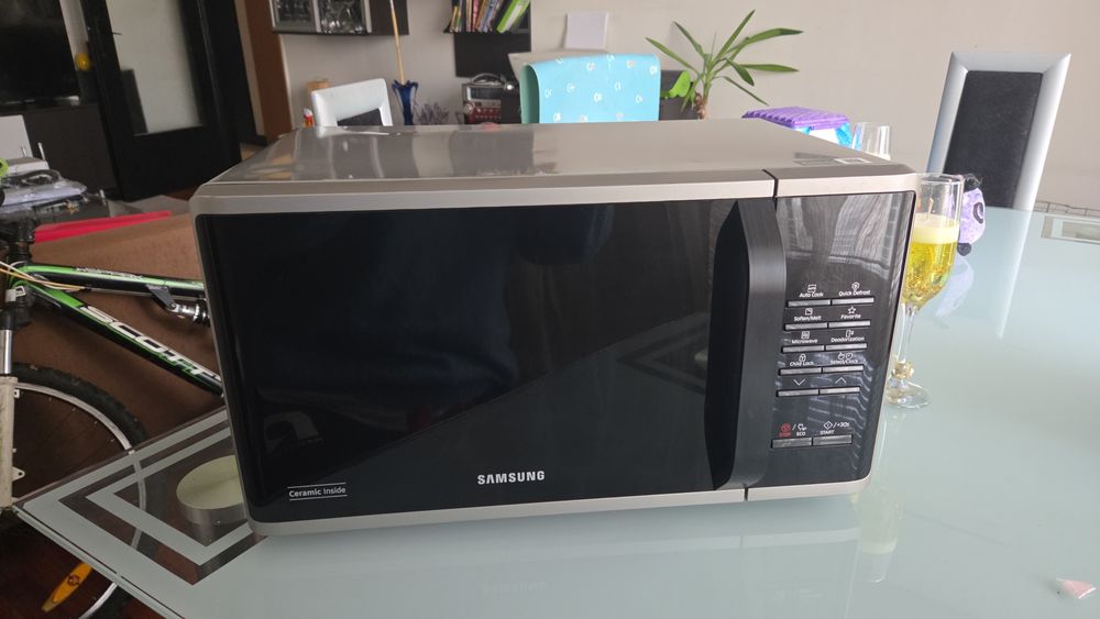 Микровълнова печка Samsung