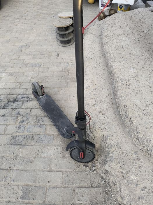 Продам самакат за 25000 тг торг имеется