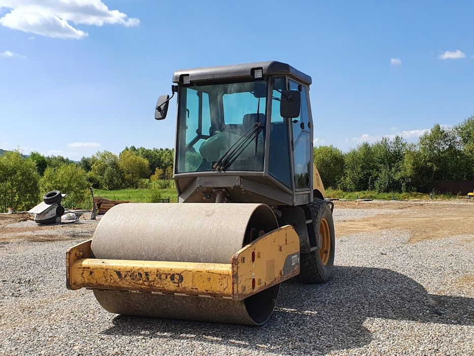 Inchiriez buldo excavator, camion, miniexcavator, excavator