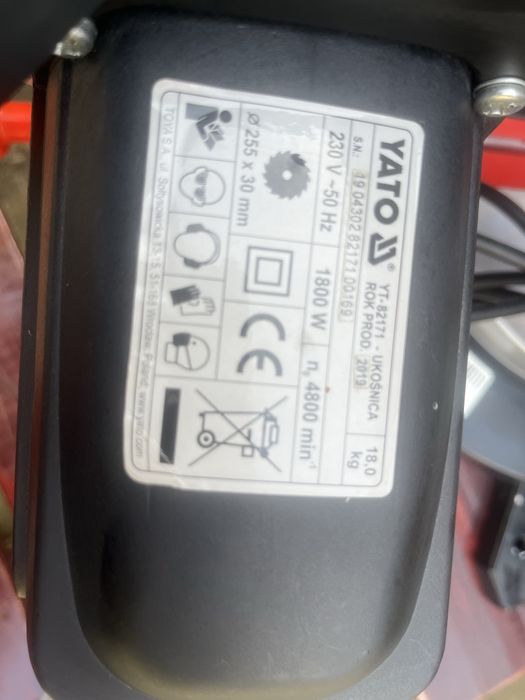 Fierastrau de banc yato 1800 w