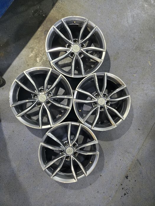 Продам диски на камри R17