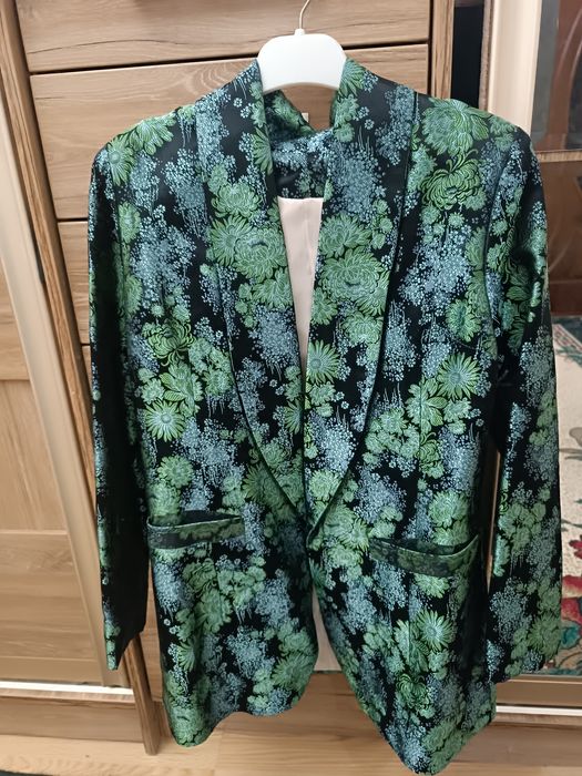 красивый пиджак нарядный