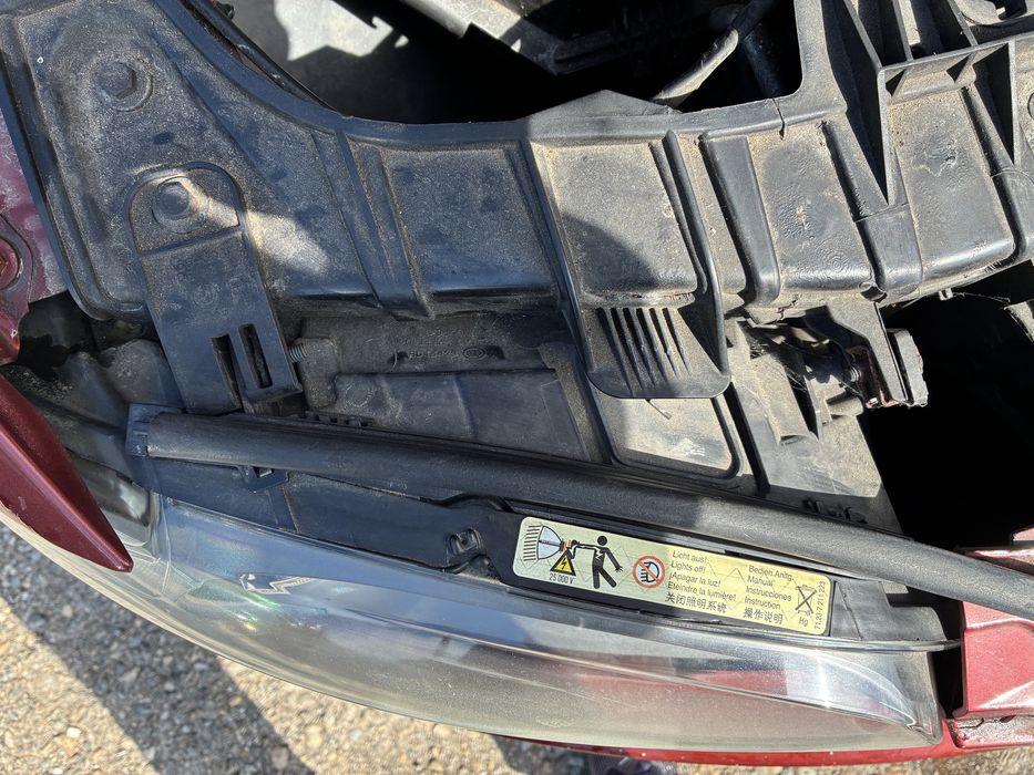 Far stanga  bmw seria 1 e81 e82 e87 e88 facelift xenon bixenon