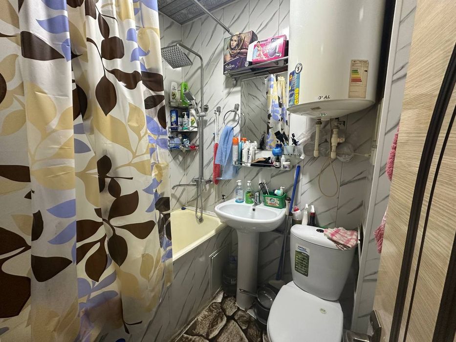 36 000$ Срочна 4 МК 2 хонали 2-кават 4 каватли Уй уртада жойлашган