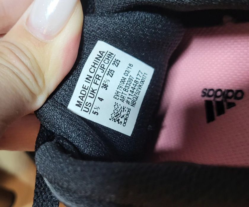 Adidas Niraya кроссовки новые абсолютно