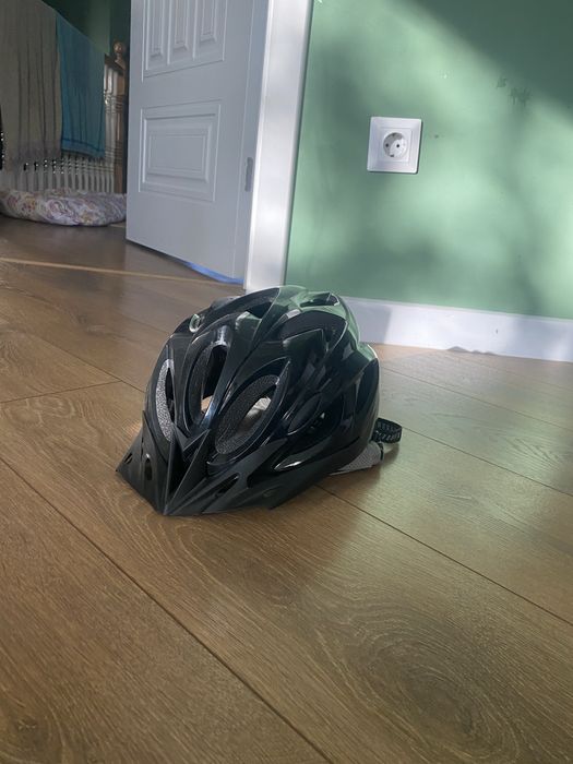 шлем абсольютно новый