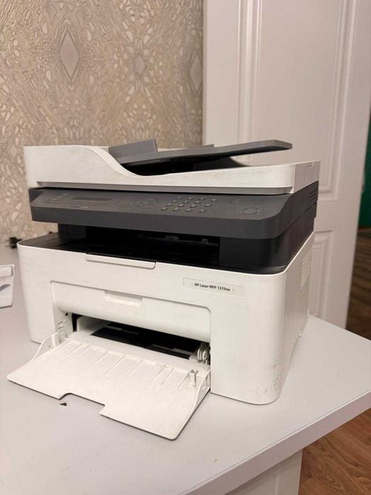 Принтер HP Laser MFP 137 fnw