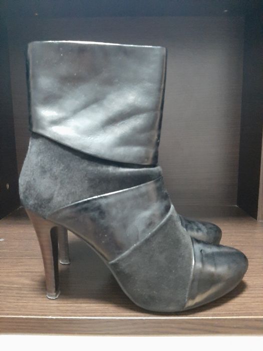 Продам женские  сапоги