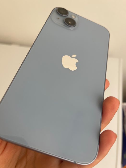 iPhone 14 плюс голубой