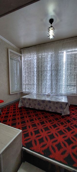 Ахмад Югнакий 3/3/5 Продается Квартира Улутшенка!