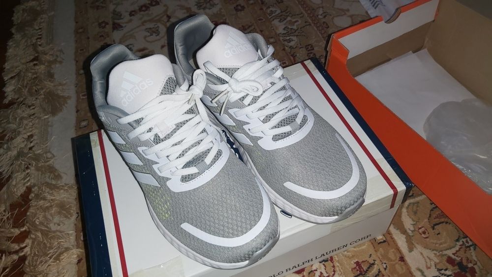 Кроссовки Adidas