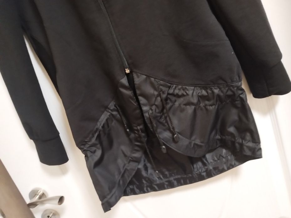 Пролетно яке с качулка