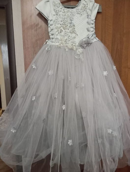 Продам детское платье