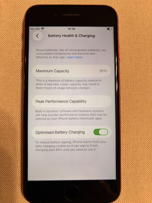 Iphone SE 2020, червен, 64 GB