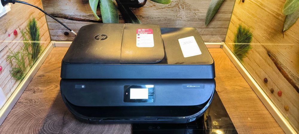 HP OfficeJet 5230 цветен принтер със скенер