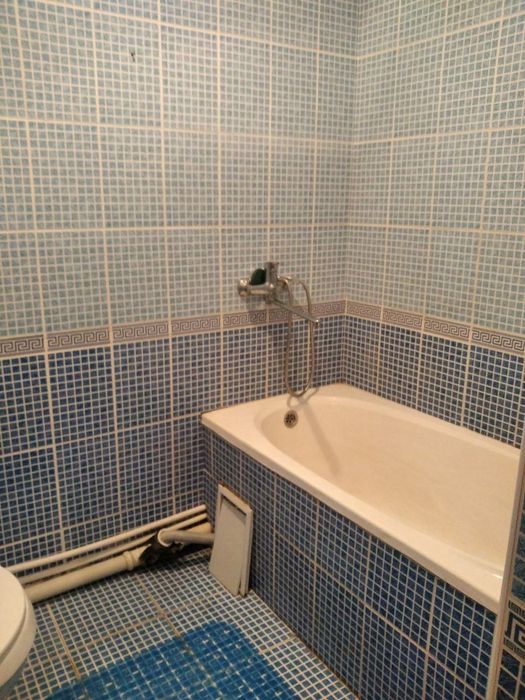 Bux 5-mikrarayon A.Somiy 2/3-5, 35-maktab yon tomoni  2-etaj 1 xonali