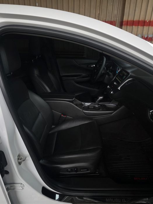 Malibu 2.4 Sotiladi srochna  ( tozza ) Малибу сотилади срочна