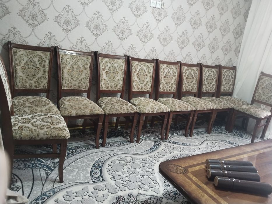 Стол-стул срочно сотилади