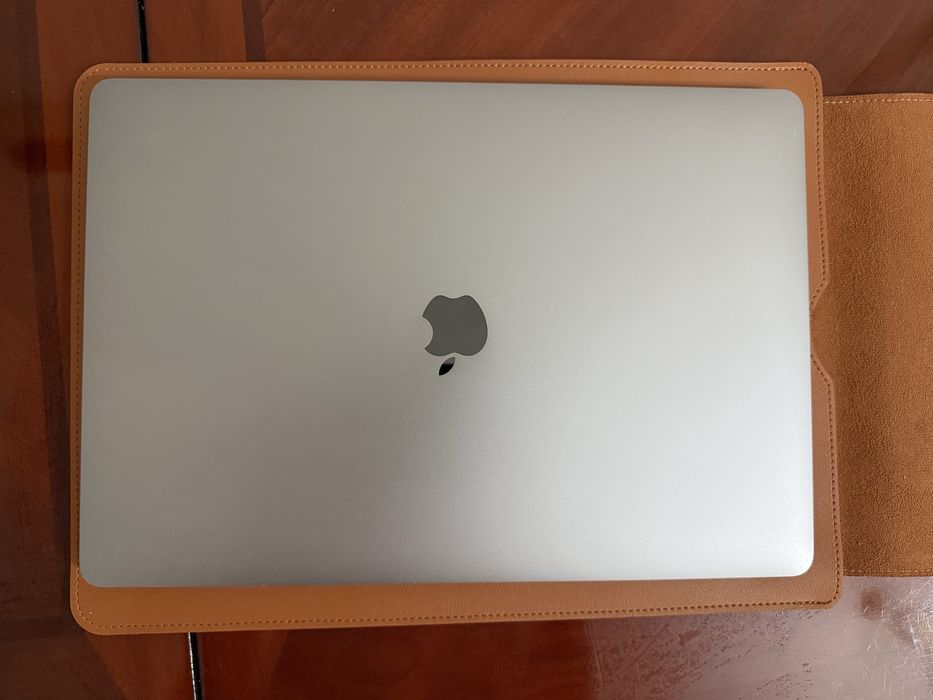 MacBook Pro (15-inch, 2016)