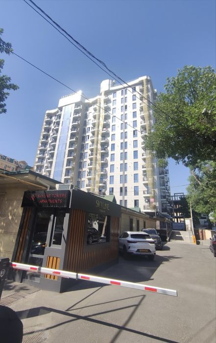 Продам Skyline Towers 150 кв.м сквозная