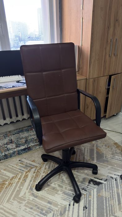 Продам кресло компьютерное