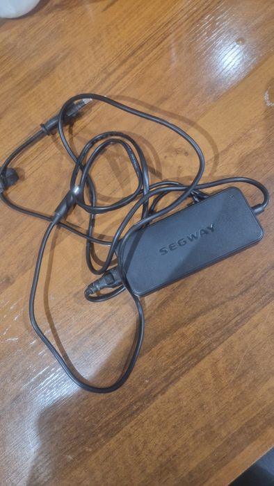 Продам Ninebot E 25. ТРЕБУЕТСЯ РЕМОНТ.