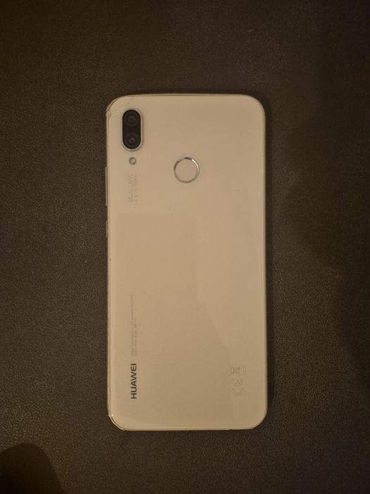 Huawei p20 lite 4/64gb золотистом цвете