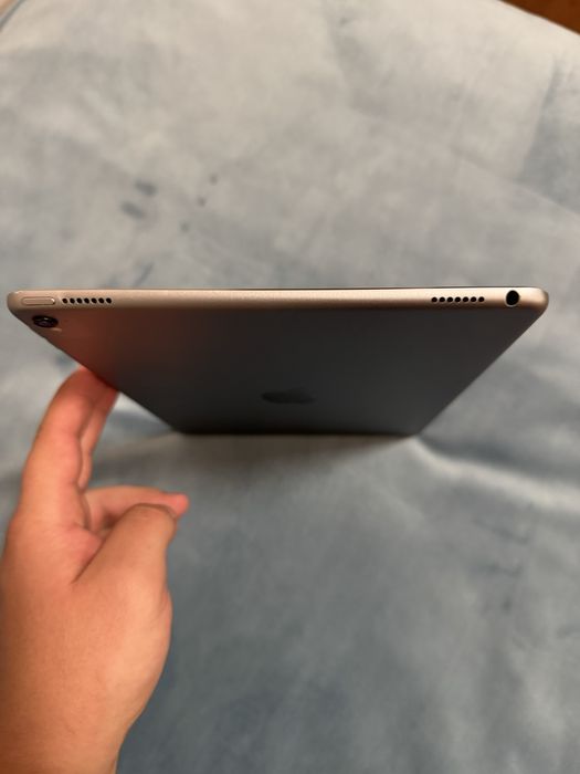 Планшет Apple Ipad 7