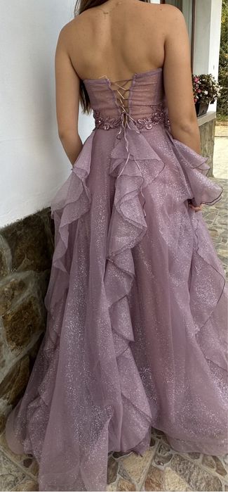 Дълга обемна рокля в розово