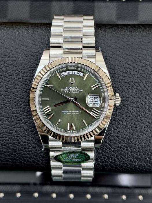 Rolex Day-Date White Gold 40mm Olive Dial ETA 3255