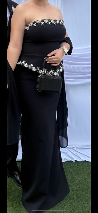 Vând rochie elegantă de nașă
