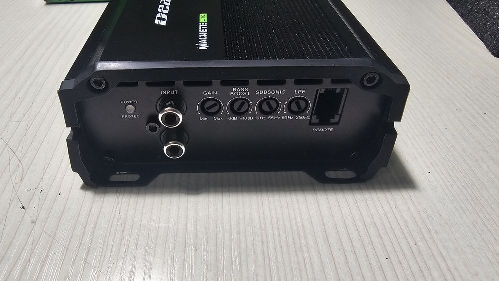 Усилитель Deaf Bonce Machete MLA-600.1  моноблок